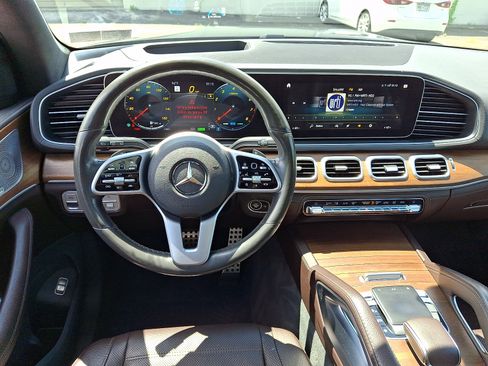 Used 2020 Mercedes-Benz GLS 580 4MATIC image 4