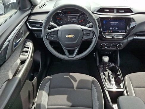 Used 2023 Chevrolet TrailBlazer LT w/ Convenience Package FWD image 14