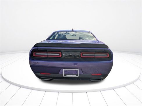 Used 2016 Dodge Challenger R/T image 10