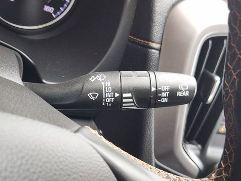 Used 2023 GMC Terrain AT4 image 27