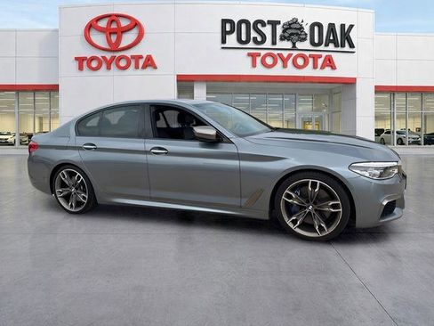 Used 2018 BMW M550i xDrive image 3