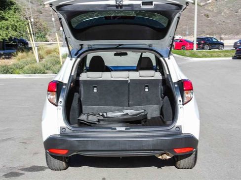 Used 2022 Honda HR-V LX image 25