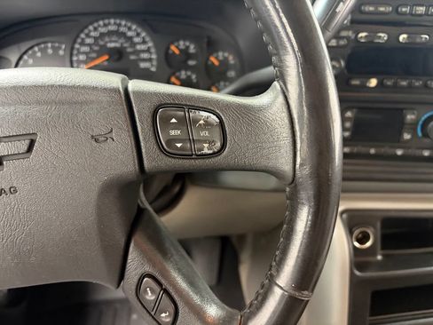 Used 2005 Chevrolet Tahoe Z71 w/ Preferred Equipment Group AWD/4WD image 22