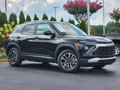 New 2026 Chevrolet TrailBlazer LT w/ Driver Confidence Package image 2