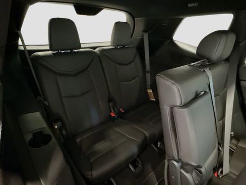 New 2025 Cadillac XT6 Luxury image 23