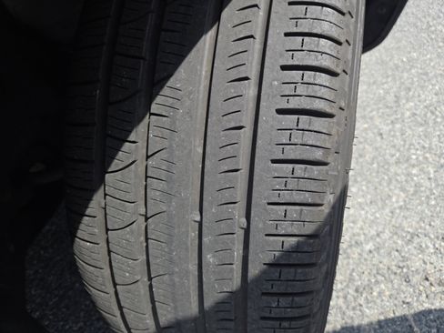 Used 2024 Jeep Grand Cherokee Limited w/ Black Appearance Package image 13