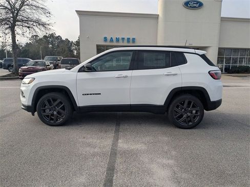 New 2026 Jeep Compass Latitude image 6