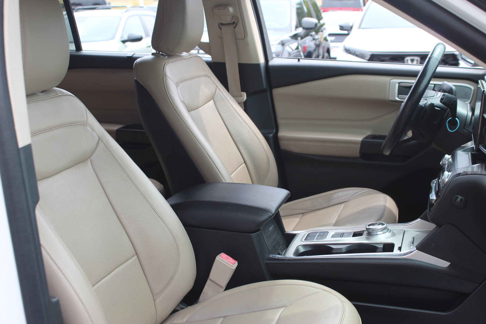 Used 2020 Ford Explorer Limited RWD image 36