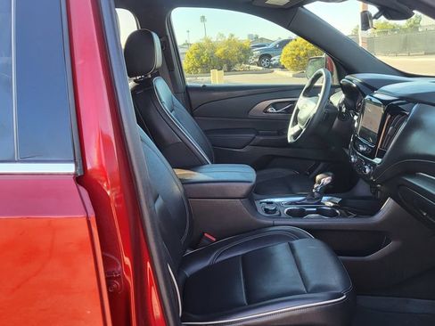 Used 2023 Chevrolet Traverse Premier FWD image 19
