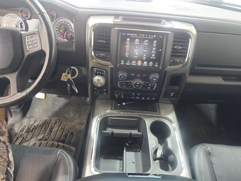 Used 2017 RAM 1500 Sport w/ Black Ram 1500 Sport Group AWD/4WD image 8