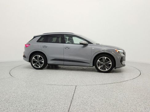 Used 2024 Audi Q4 e-tron Premium Plus w/ Premium Plus AWD/4WD image 4
