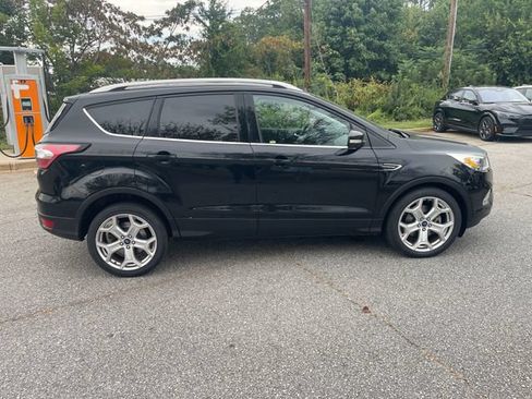 Used 2018 Ford Escape Titanium FWD image 4