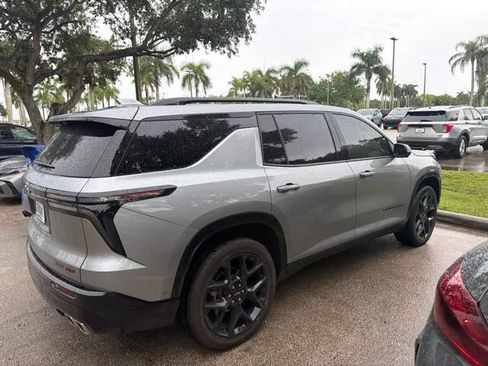 Used 2024 Chevrolet Traverse RS w/ LPO, Floor Liner Package FWD image 3