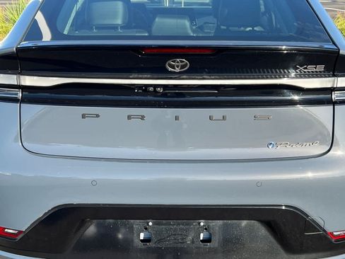 Used 2024 Toyota Prius Prime Premium w/ Advanced Technology Package FWD image 19