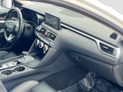Used 2022 Genesis G70 2.0T RWD image 29