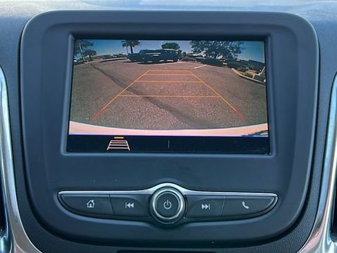 Used 2021 Chevrolet Equinox LS w/ LS Convenience Package FWD image 23