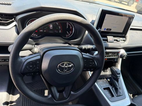 Used 2025 Toyota RAV4 XLE FWD image 14