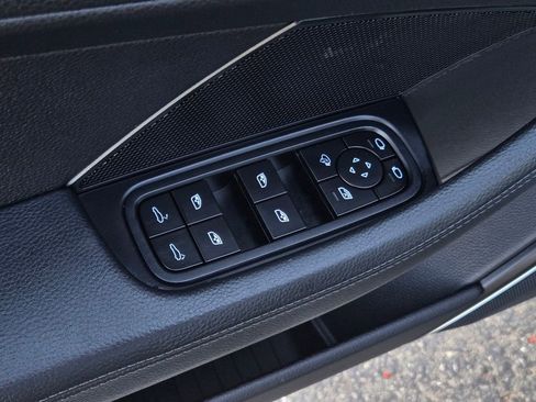 Used 2022 Porsche Panamera Platinum Edition image 15