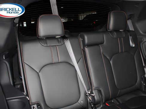 Used 2024 Honda Pilot TrailSport image 23
