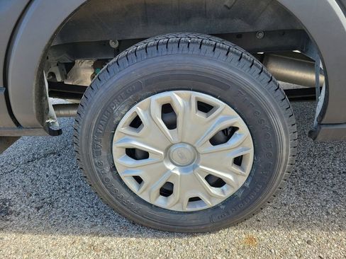 Used 2024 Ford Transit 350 XLT image 5