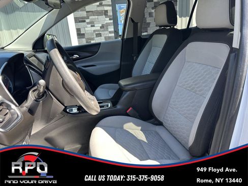 Used 2019 Chevrolet Equinox LS AWD/4WD image 14
