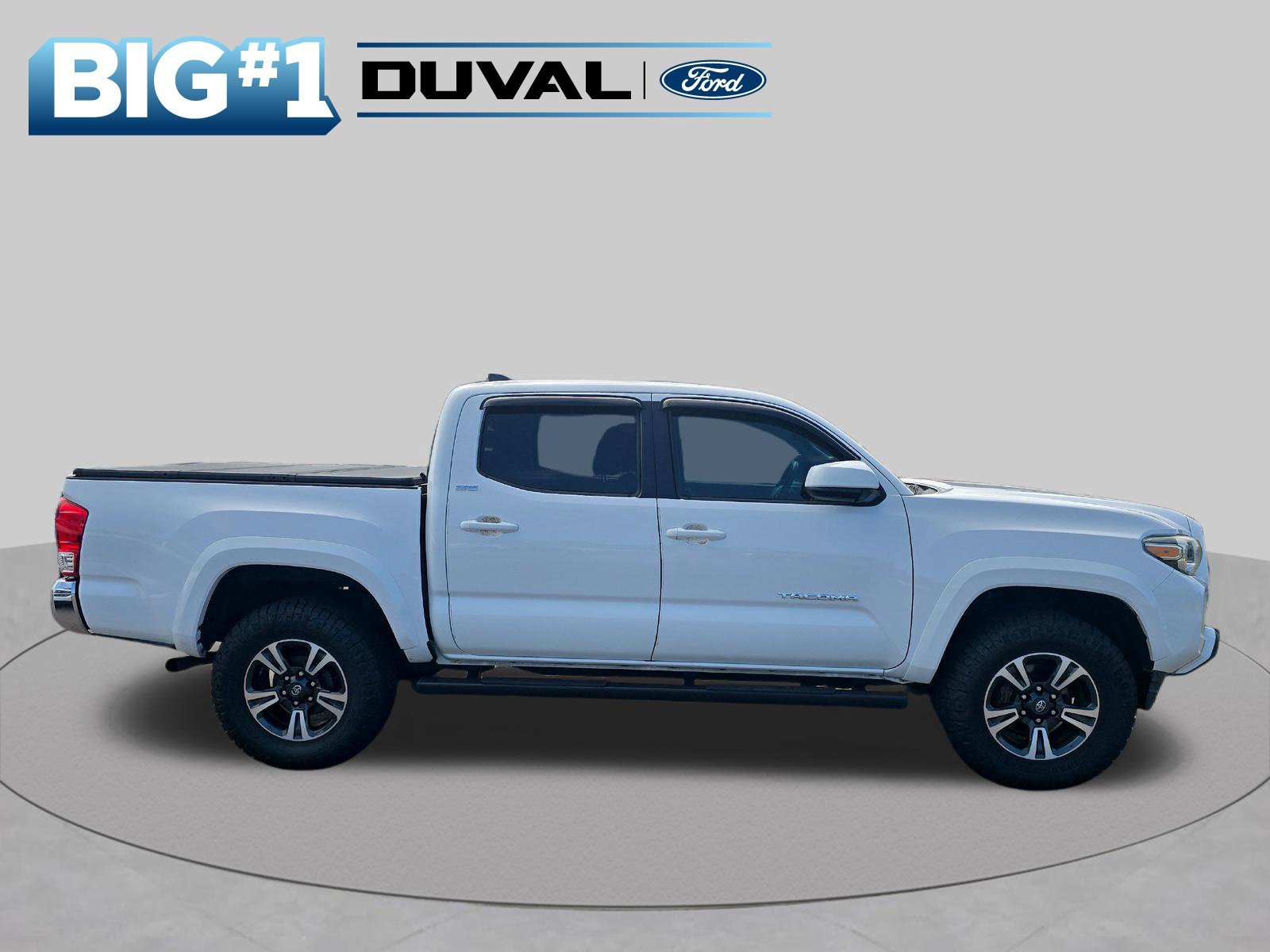 Used 2016 Toyota Tacoma SR5 w/ SR5 Appearance Package (SN) RWD image 2