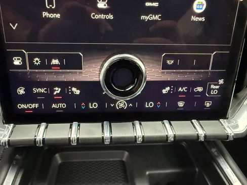 Used 2024 GMC Acadia Elevation w/ Trailering Package FWD image 6