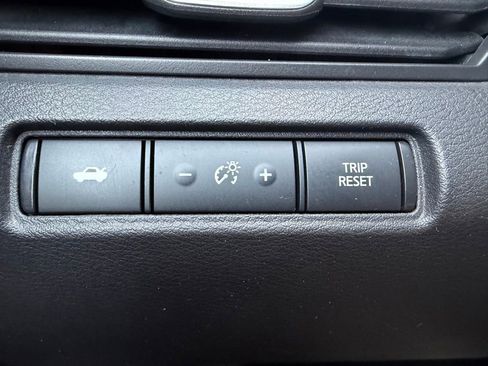 Used 2024 Nissan Altima 2.5 SV image 19