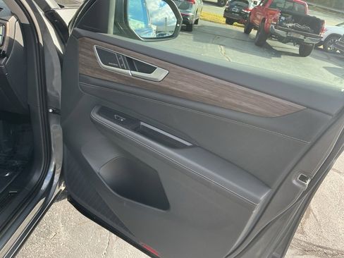 Certified 2025 Volkswagen Atlas SEL Premium R-Line image 35