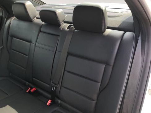 Used 2014 Mercedes-Benz E 350 Sedan image 15