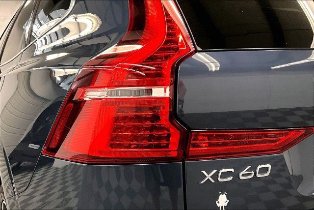 Used 2021 Volvo XC60 T5 Inscription w/ Advanced Package AWD/4WD image 36