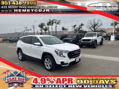 Used 2022 GMC Terrain SLE FWD image 1