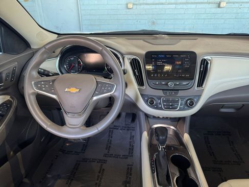 Used 2024 Chevrolet Malibu LT image 34