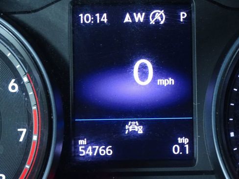 Used 2020 Volkswagen Atlas Cross Sport SE w/ Towing Package image 33