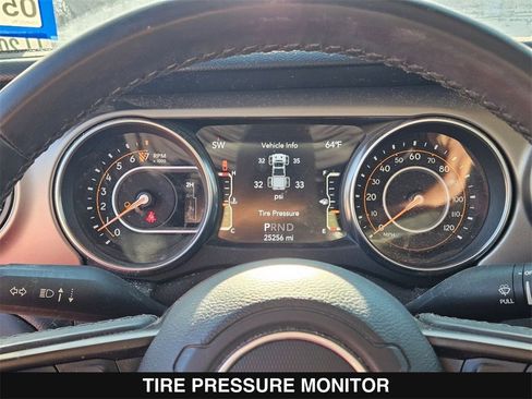 Used 2020 Jeep Gladiator Sport w/ Quick Order Package 24S image 11