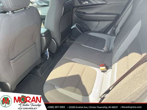 Used 2023 Chevrolet TrailBlazer LT w/ Convenience Package FWD image 14