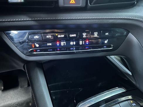 Certified 2023 Buick Envision Essence image 16