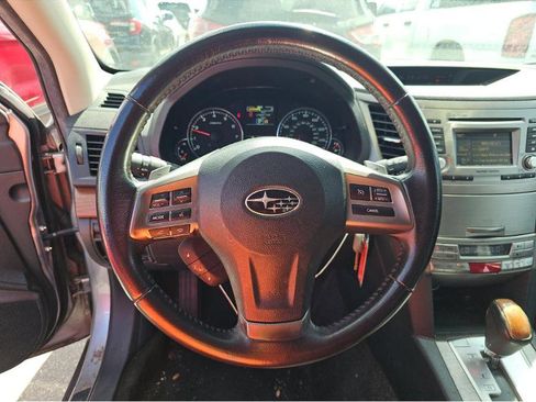 Used 2013 Subaru Outback 2.5i Limited w/ Moonroof Pkg image 12