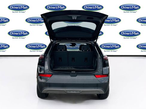 Used 2022 Chevrolet Bolt EUV LT w/ Comfort Package FWD image 24