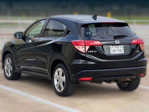 Used 2017 Honda HR-V EX image 6