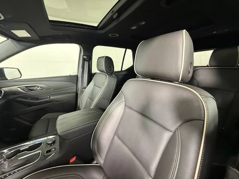 Used 2023 Chevrolet Traverse Premier w/ LPO, Floor Liner Package AWD/4WD image 17