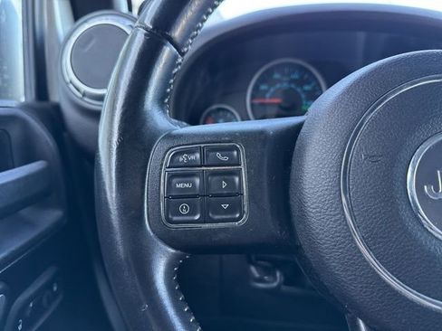 Used 2012 Jeep Wrangler Rubicon image 25