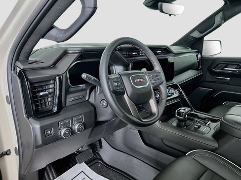 Certified 2026 GMC Sierra 1500 AT4X w/ LPO, Black Badging Package AWD/4WD image 8