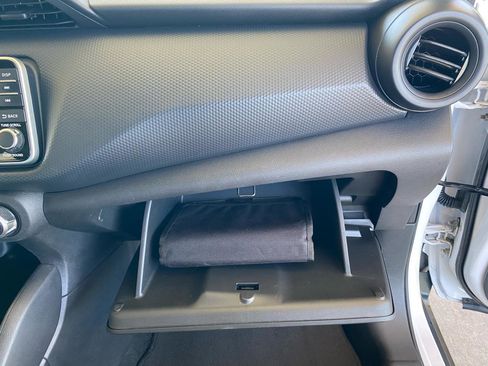 Used 2021 Nissan Kicks S FWD image 32
