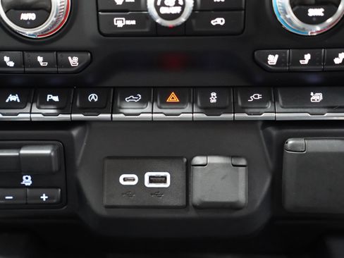 Used 2019 GMC Sierra 1500 SLT w/ SLT Premium Plus Package image 28