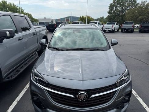 Used 2022 Buick Encore GX Essence w/ Advanced Technology Package AWD/4WD image 2