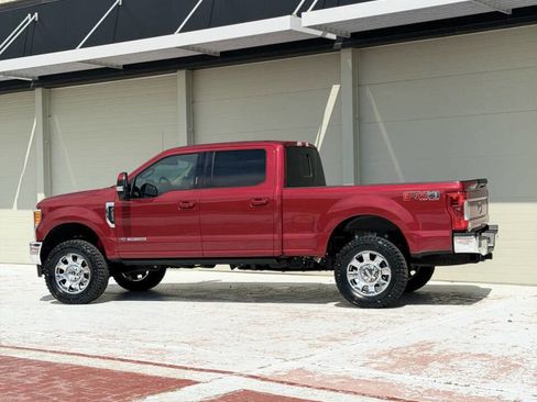 Used 2017 Ford F250 Lariat w/ Lariat Ultimate Package AWD/4WD image 3
