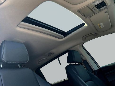 Used 2025 Honda Odyssey EX-L image 27