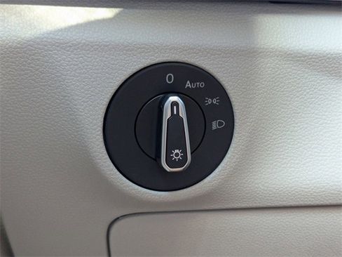 New 2026 Volkswagen Jetta SE image 31