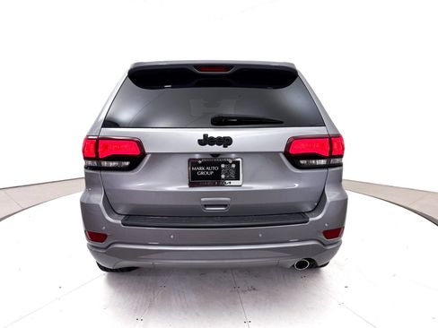 Used 2019 Jeep Grand Cherokee Altitude RWD image 17